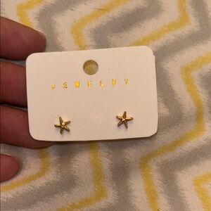 NWT! Source Unknown Gold Starfish Earrings